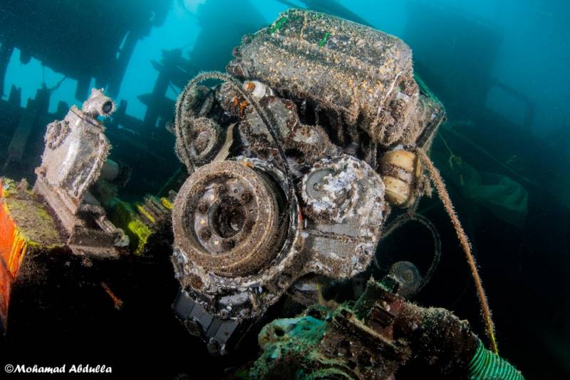 wrecked-underwater-07