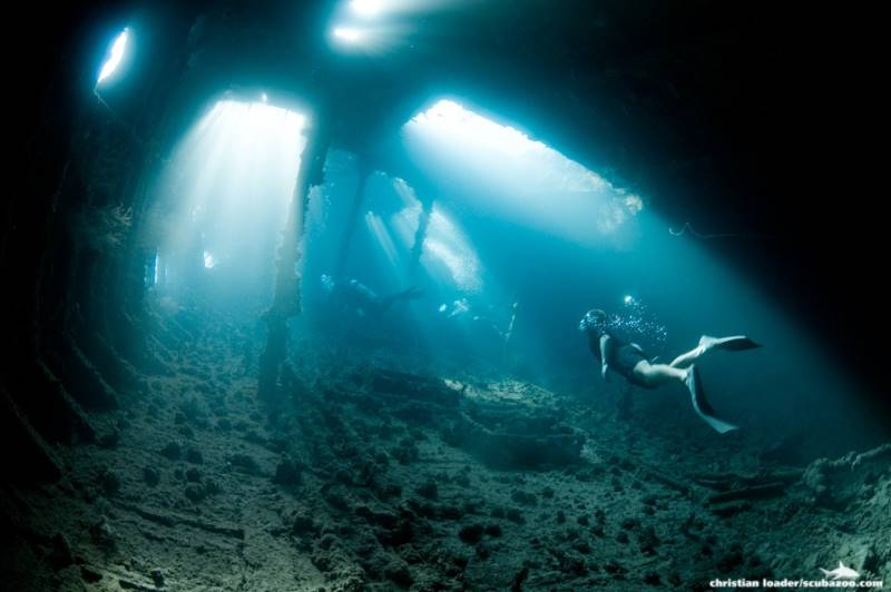 wrecked-underwater-09