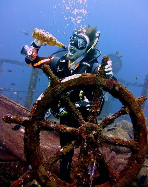 wrecked-underwater-21