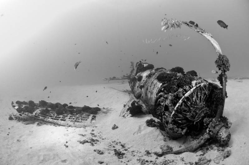 wrecked-underwater-36
