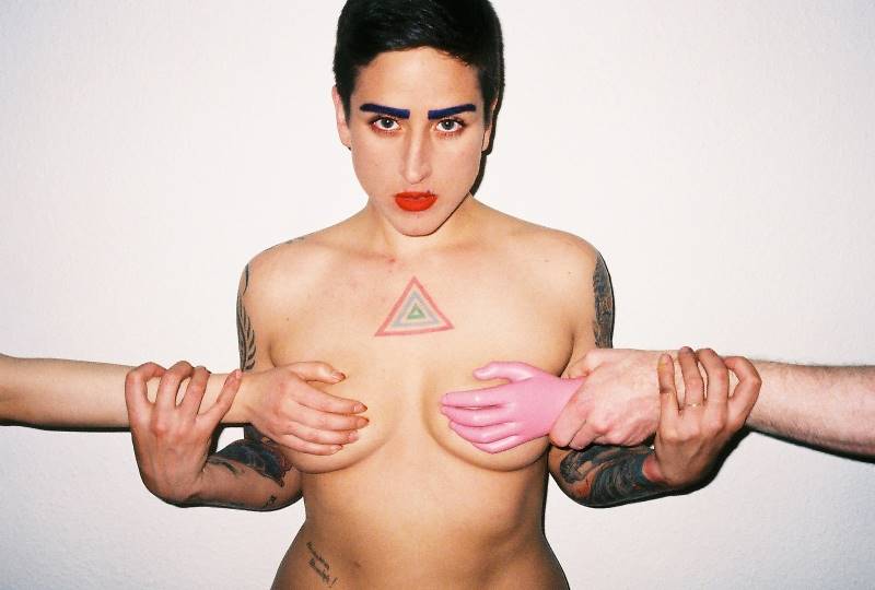 ren-hang-02
