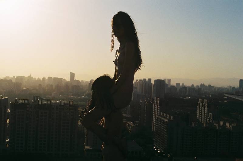 ren-hang-30